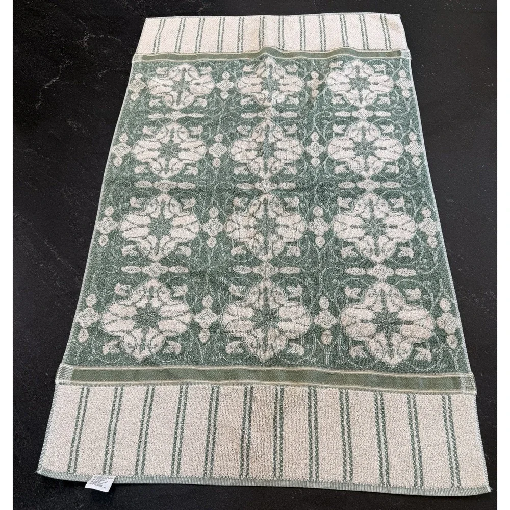 Fieldcrest Vintage Bath Towels Set of 2 Green White Damask 27x46 Cotton USA